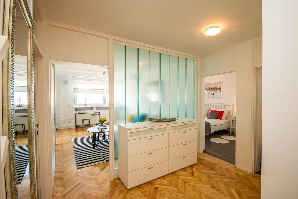 Hendrix Bridge Apartment Zagreb Buitenkant foto