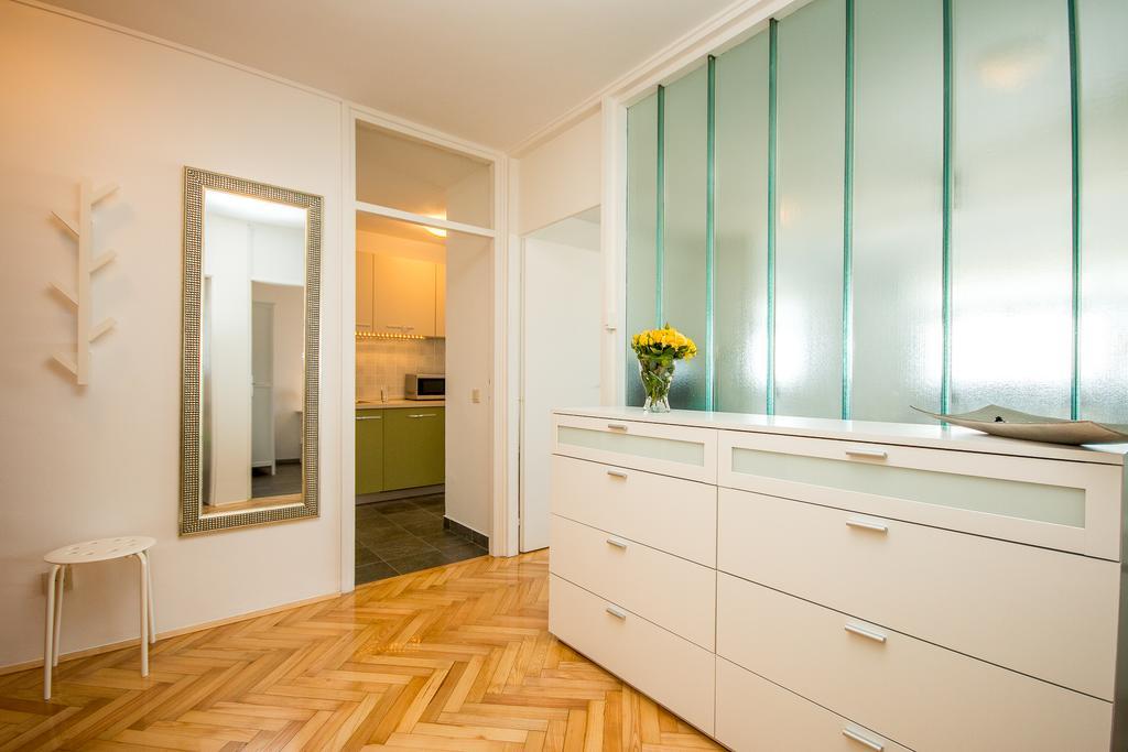 Hendrix Bridge Apartment Zagreb Buitenkant foto